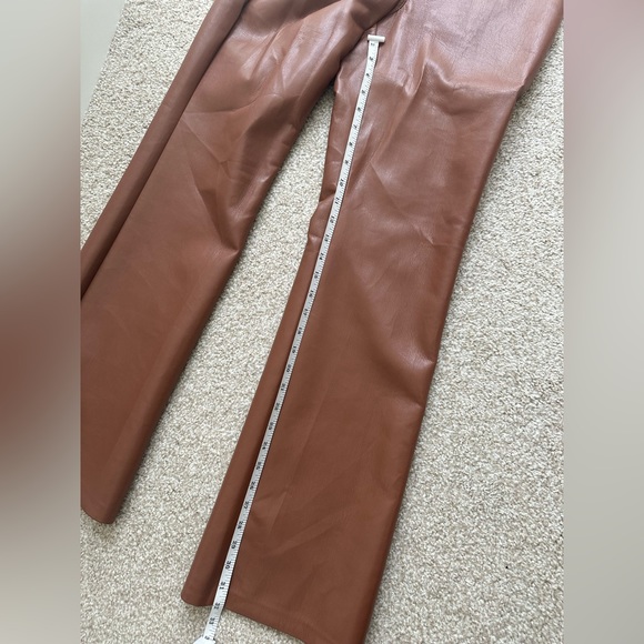 ARITZIA BEATRIX LEATHER PANTS - size 8 - Picture 6 of 7